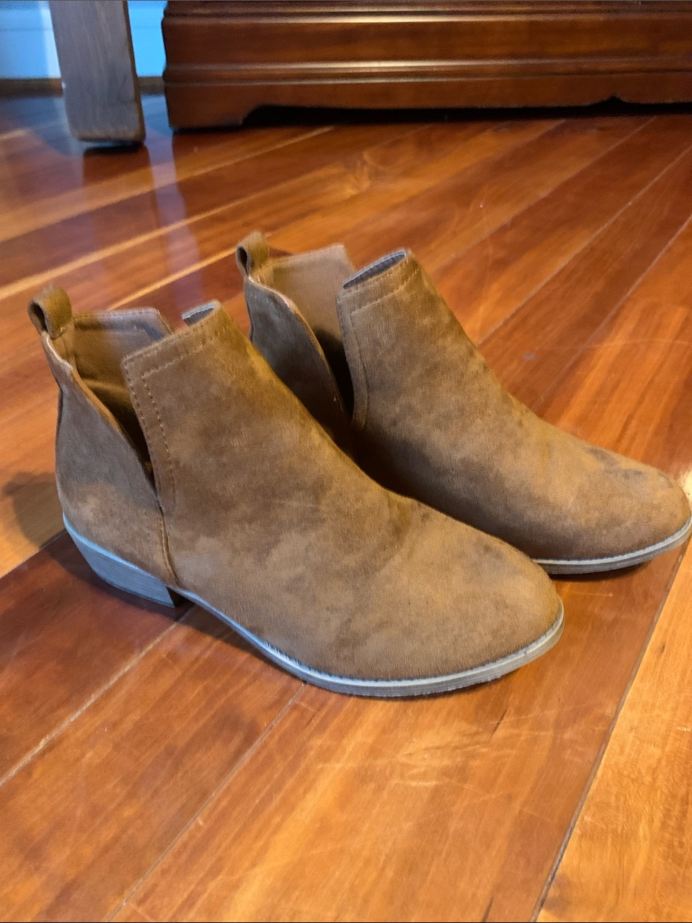 Women's Suede Ankle Boots - Tan
Size 8